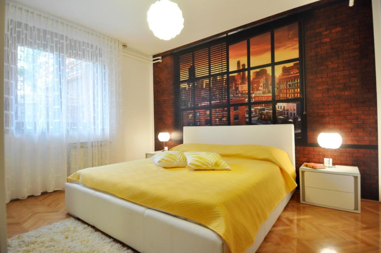 Apartman Lory พูลา ภายนอก รูปภาพ